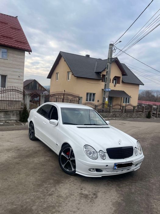 Mercedes-Benz E220 w211