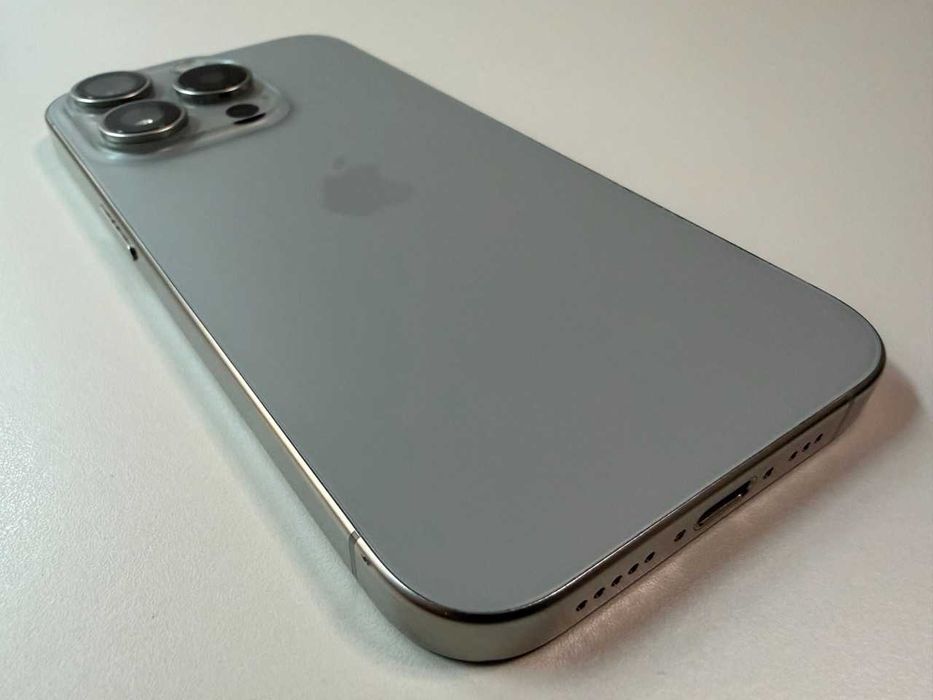  Apple / iPhone 15 Pro 128 Gb / Natural Titanium