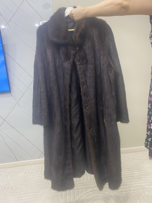 Продам норковую шубу