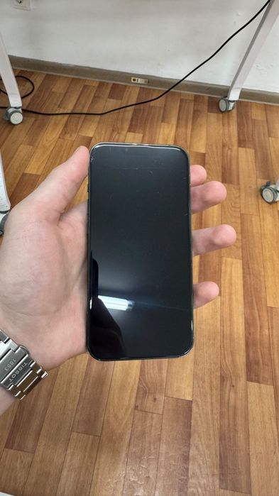 iPhone 13 128gb.