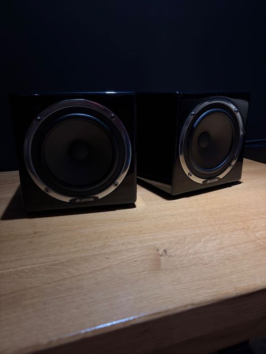 Продам студийные мониторы Avantone MixCube