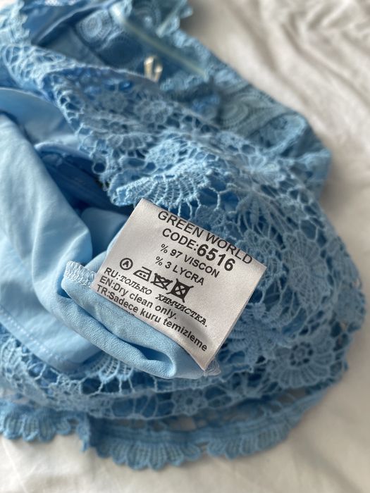 Платье миди вечернее кружевное