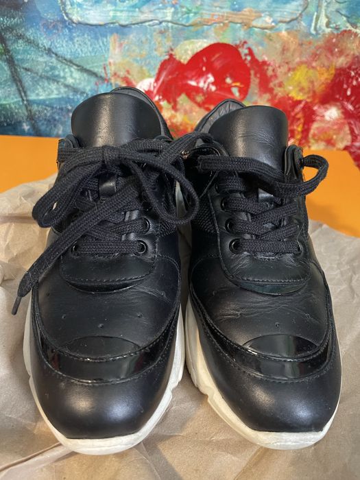 Adidasi dama MOSCHINO LOVE nr.38 fara defecte aproape noi