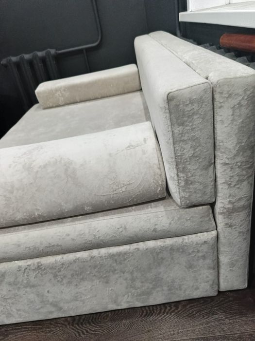 Диван в хорошем состоянии