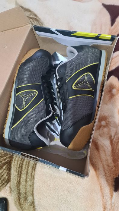 Спец обувь фирмы Delta plus.Размер 39.