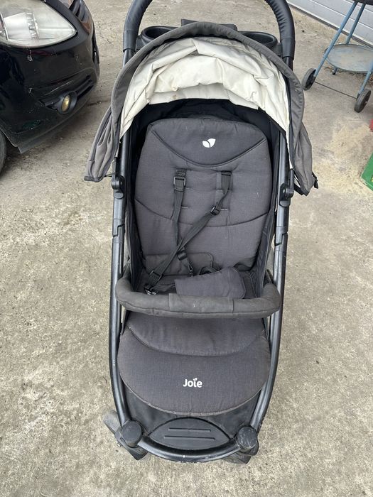 Carucior Joie gri