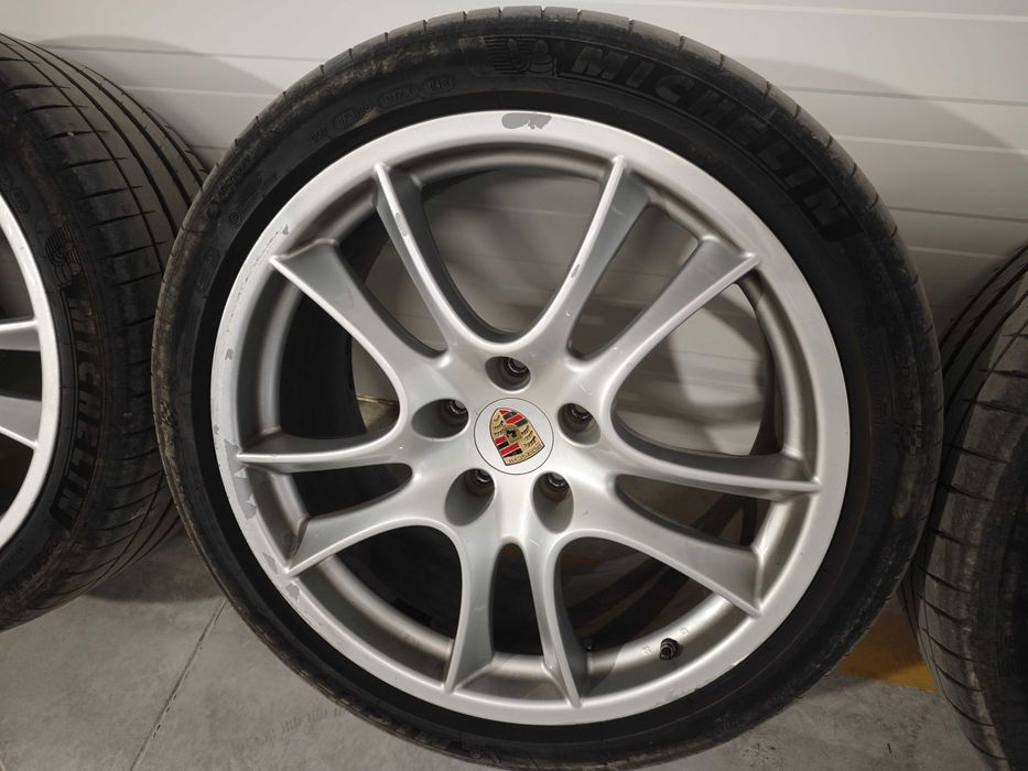 Гуми с джанти 295/35R21 за Porsche Cayenne