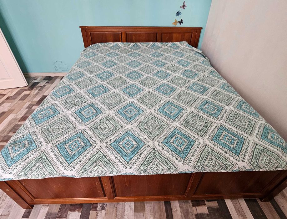 Легло с матрак с размери 165/200см