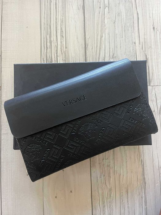 Нови дамски портмонетa Guess Dior Versace