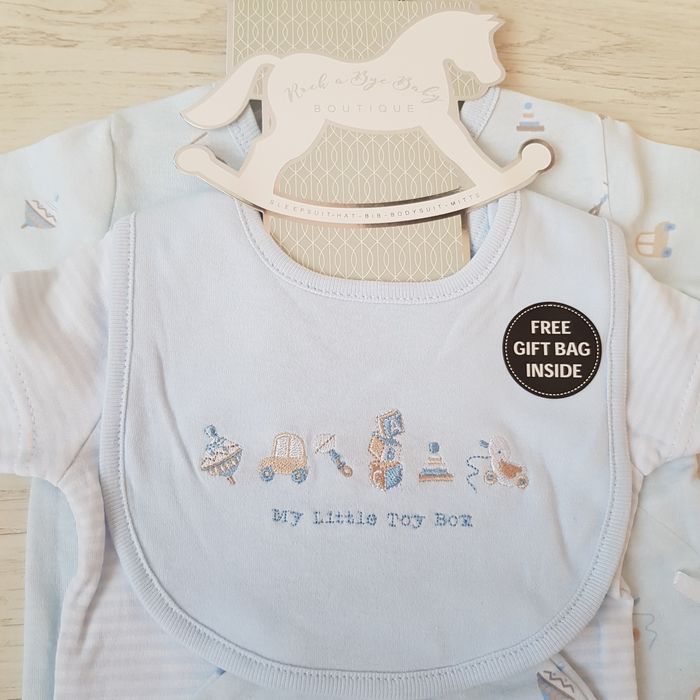 Комплект 3-6 м за бебе момче.