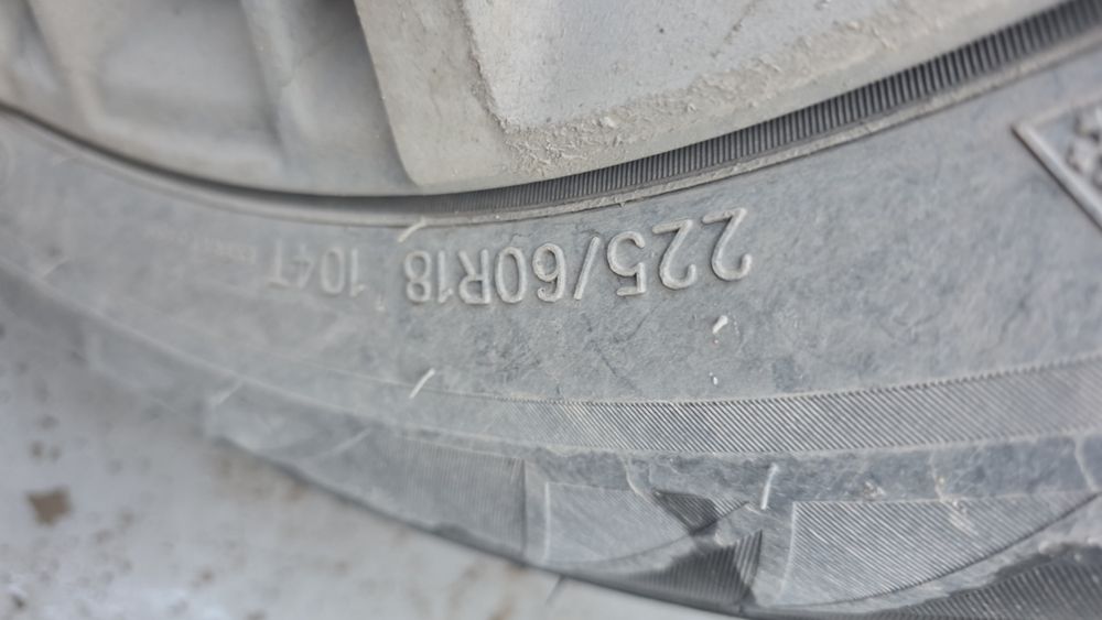 Продам зимние шины