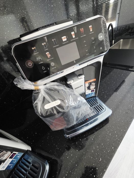 Philips seria 5500 1.8l ,1500w , 15 bar