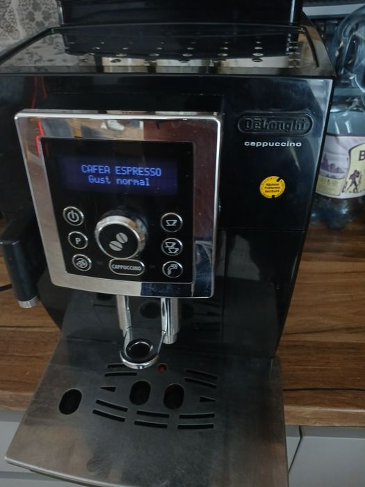 Vand exprresor Delonghi
