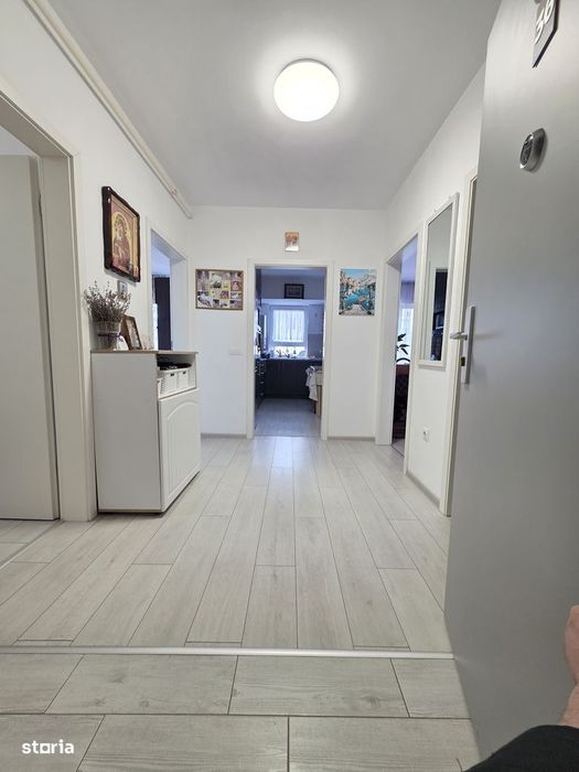 Apartament 2,5 camere 77 mp ,Parcare ,boxa Avantgarden 3 Brasov — fotografia 3