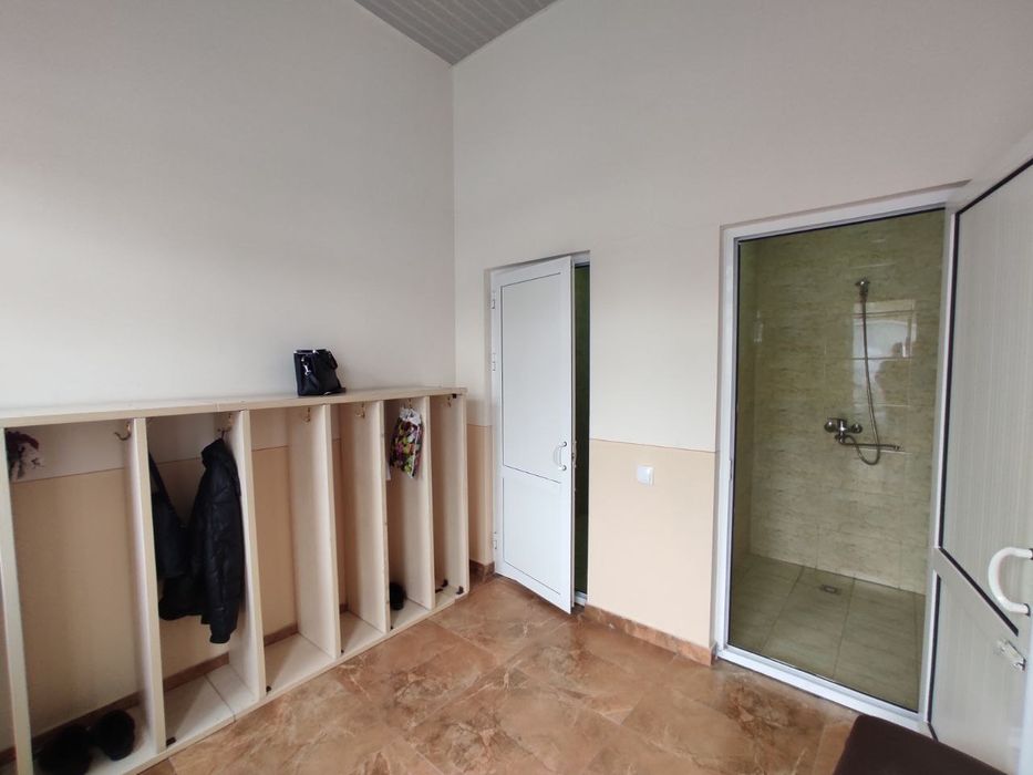 Очень срочно! Продаётся база 27,7 соток Сельхоз институт