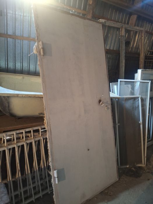 Продается железный дверь