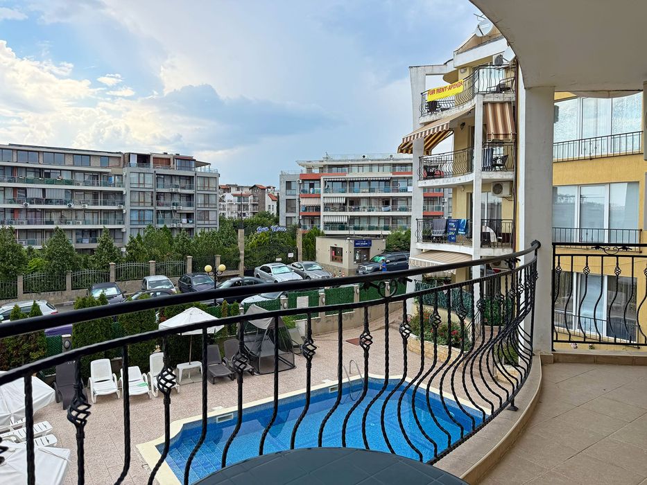 Продава се Тристаен апартамент в Свети Влас - 110 кв.м за 1091 €/кв.м - Снимка #1
