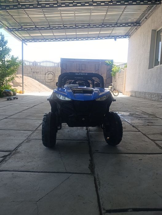 Детская педальная машина