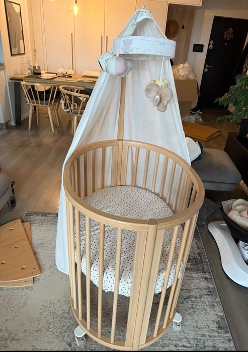 Vand patut Stokke® Sleepi™ mini v3 0- 6 luni + extensie 6 luni - 5 ani si toate accesoriile