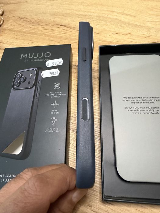 Кейс на " MUJJO " - ест-на кожа с magsafe за Apple Iphone 17 pro max.