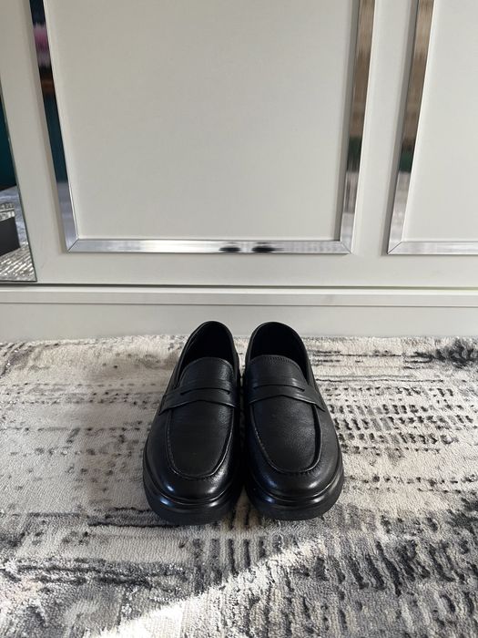 Мужской лофер черный