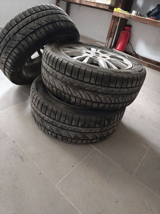 Гуми зимни 205/55/16