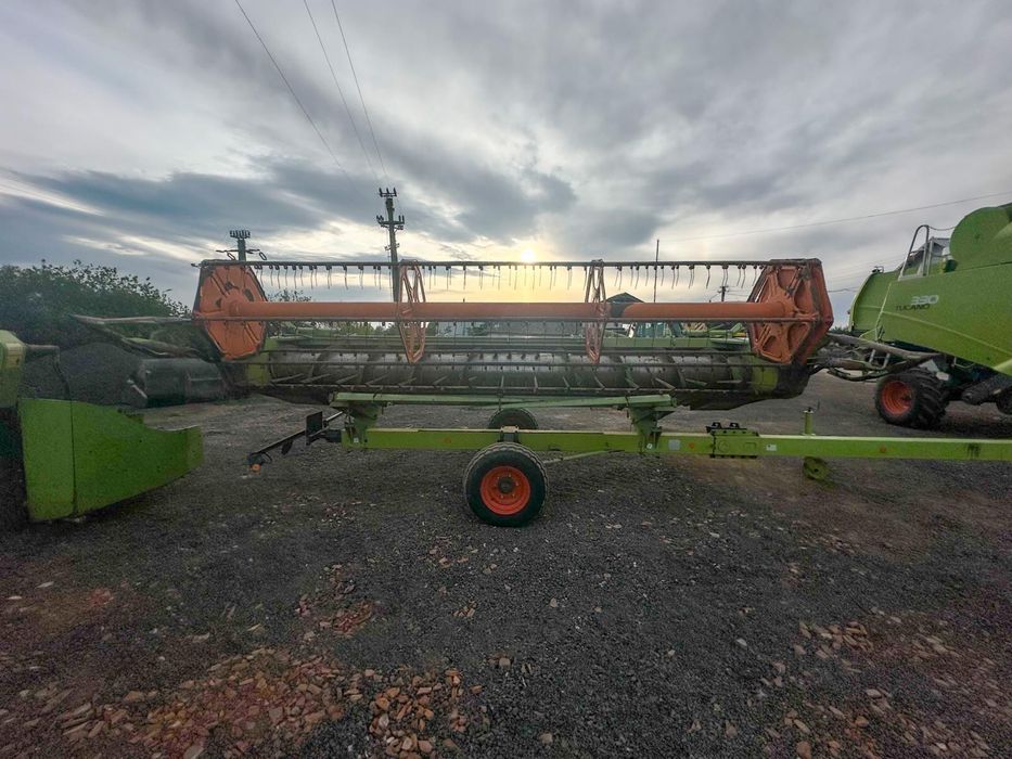 Combină Claas 330