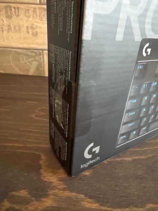 Tastatură mecanică gaming Logitech PRO X TKL RAPID – switch-uri analog, RGB