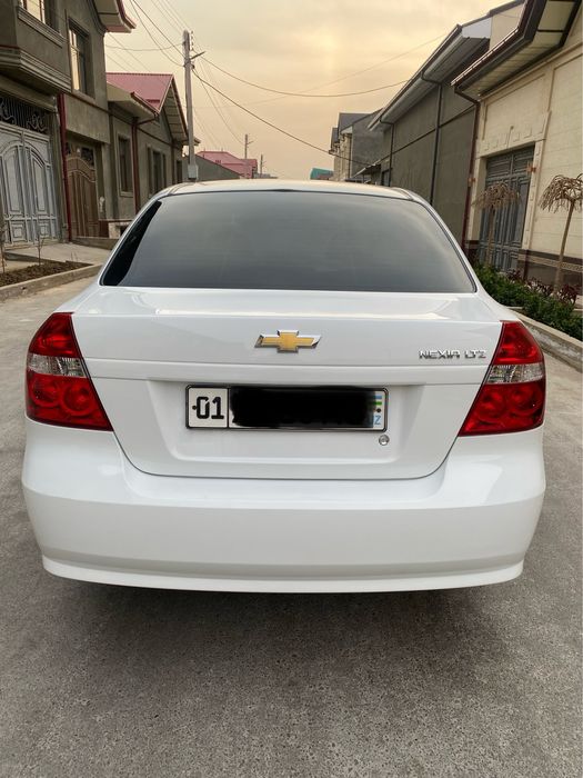 NEXIA 3 avtomat sotiladi