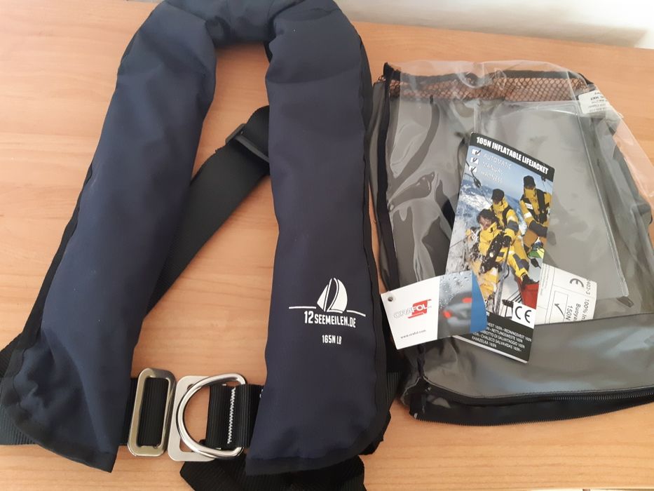 Спасителна жилетка