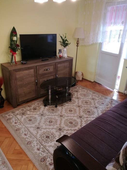 Vând apartament 3 camere