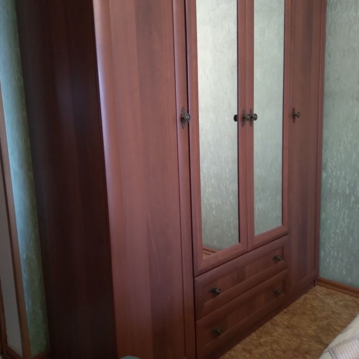 Продам шифоньер новый