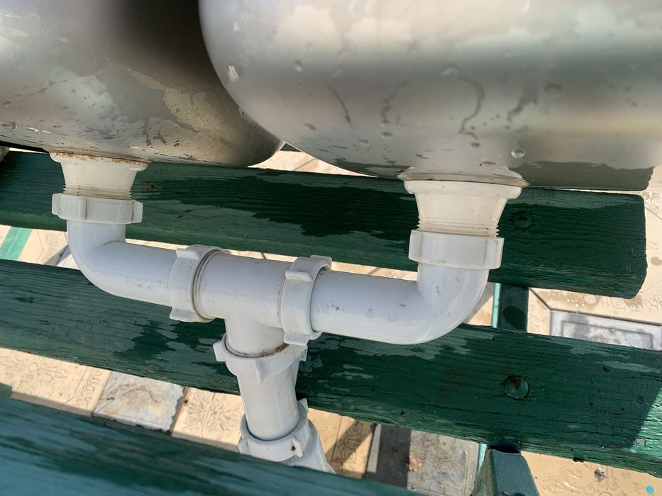 Продам кухонный мойку