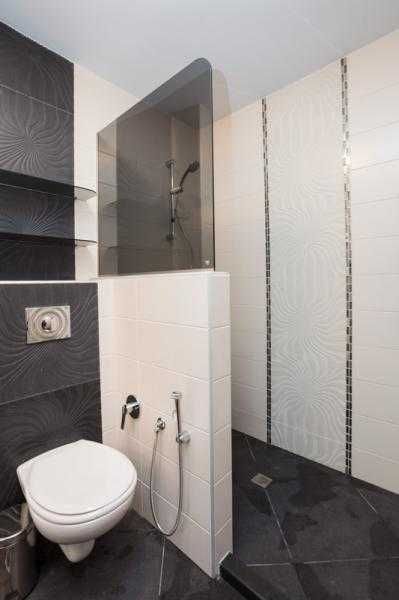 Дава се под наем Тристаен апартамент в Бургас, Център - 90 кв.м за 1020 € - Снимка #8