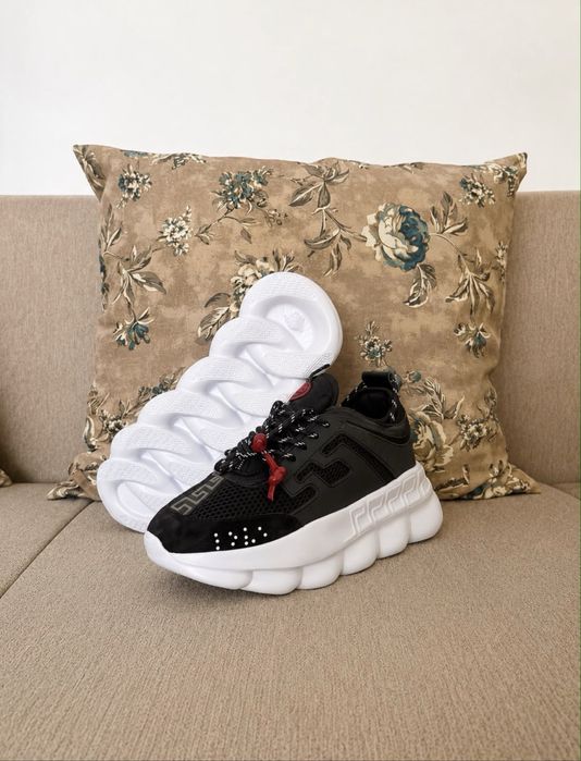 Adidasi chain reaction