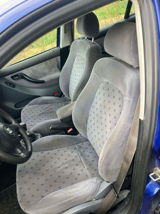 Сеат толедо 1м 2000г