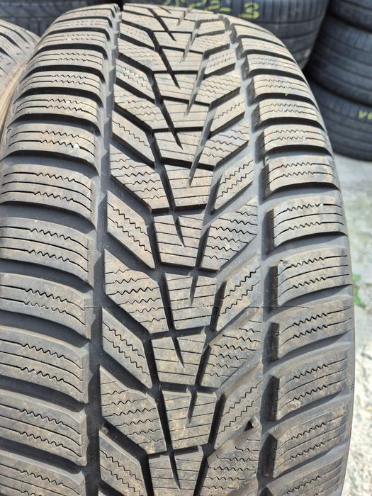 2 Anvelope M+S IARNA - 235/55/20 105V - Hankook Winter I*CEPT EVO 3 X - CA NOU - DOT 2023 !