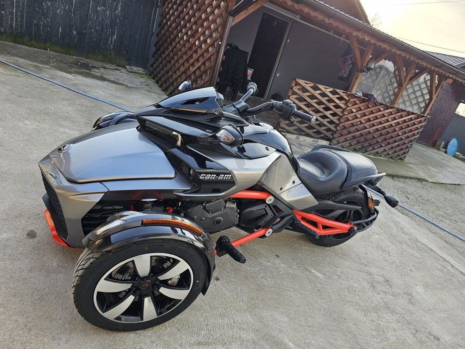 Can-am spyder f3