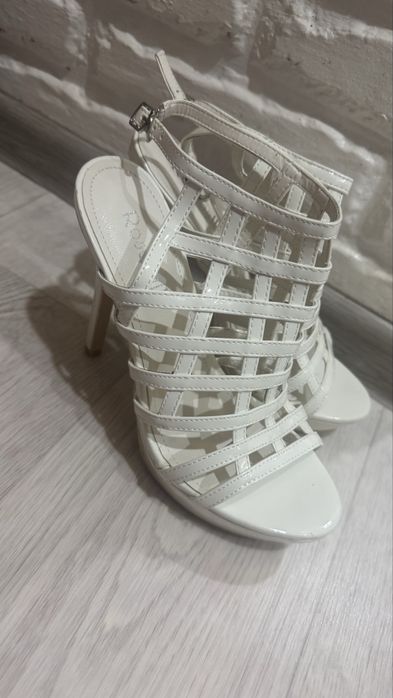 Босоножки женская обувь