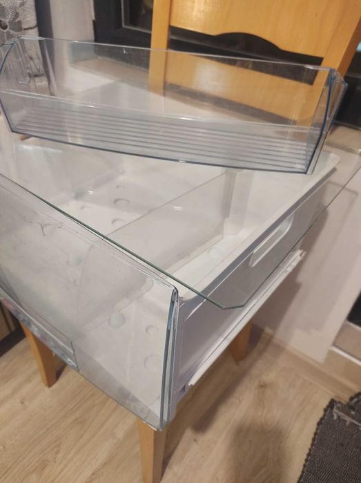 Чекмедже за зеленчуци за хладилник AEG Електролукс Санто