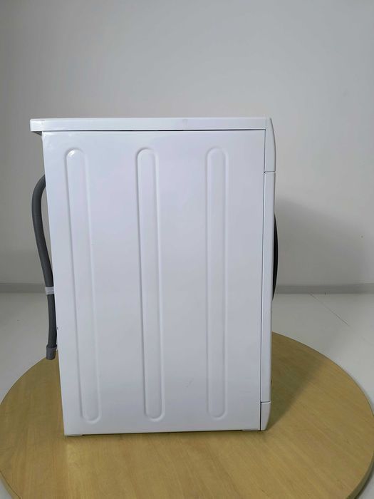 ~ Fără Utilizare ~ Masina de spalat Rufe 9Kg  Bauknecht Germania B254