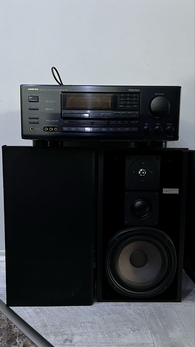 Продавам Onkyo TX-SV636