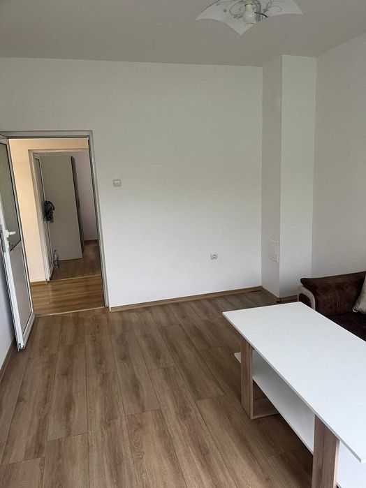 Дава се под наем Двустаен апартамент в Пловдив, Изгрев - 55 кв.м за 300 € - Снимка #1