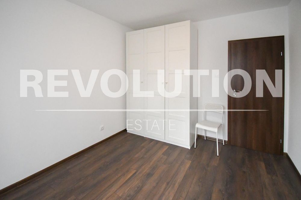 Дава се под наем Тристаен апартамент в София, Младост 2 - 95 кв.м за 850 € - Снимка #8