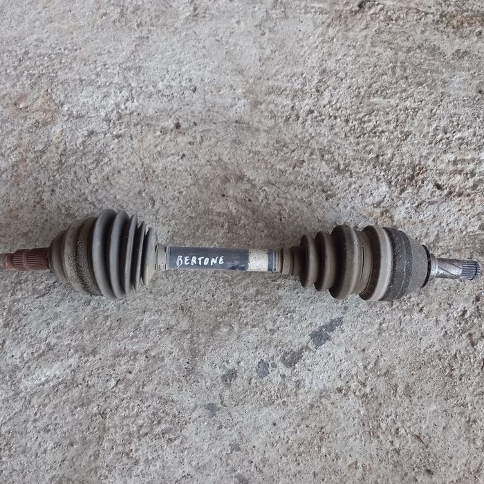 Лява полуоска за opel Astra bertone