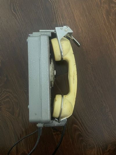 Телефонный аппарат . Корпус алюминиевый