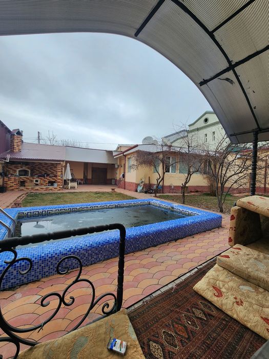 Продаётся дом в центре