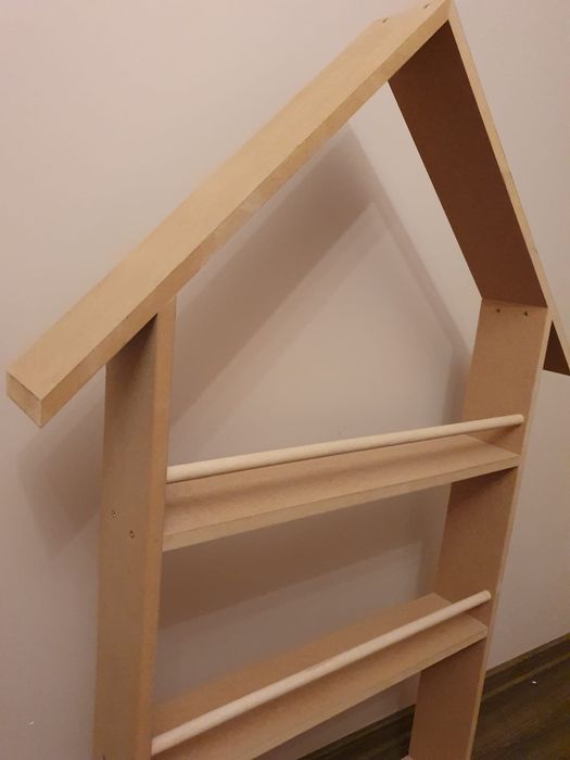 Biblioteca montessori - căsuță