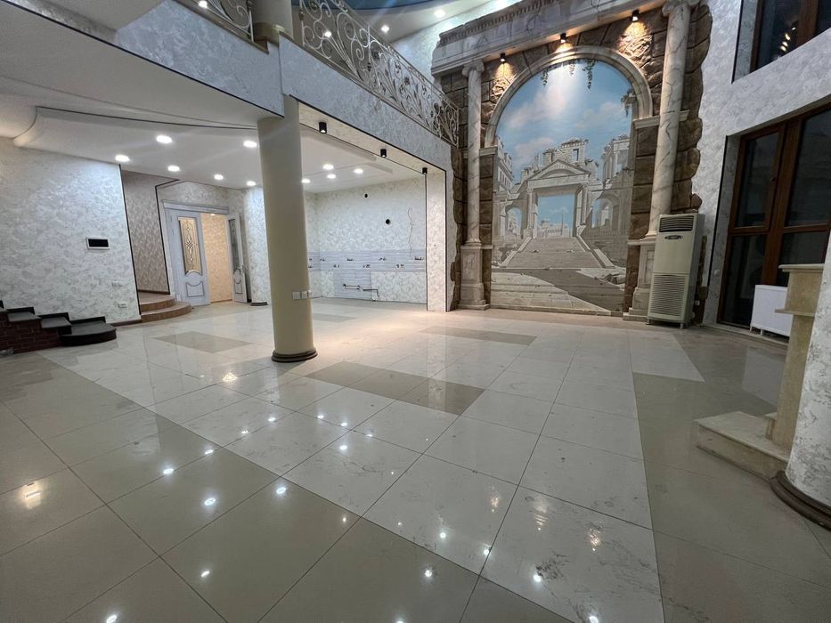 Uchtepa tumani izza mahallasida joylashgan hashamatli uyimiz sotuvda