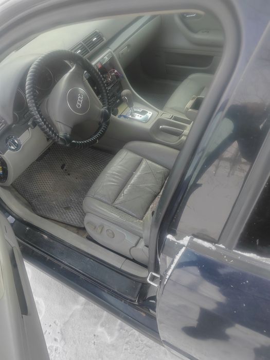 Подам Ауди А4 2003